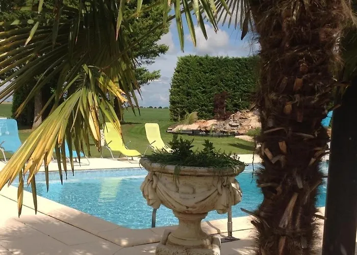 Couette-café Lagalerne 3*